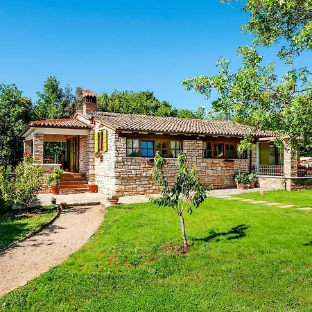 Antica * Ρόβινι