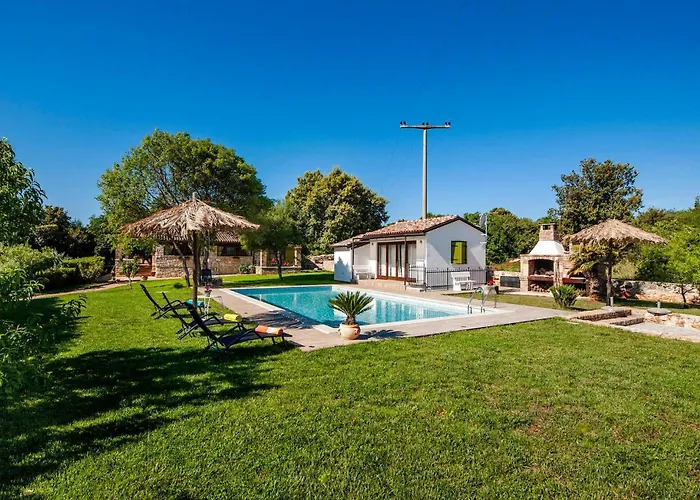 Antica * Ρόβινι